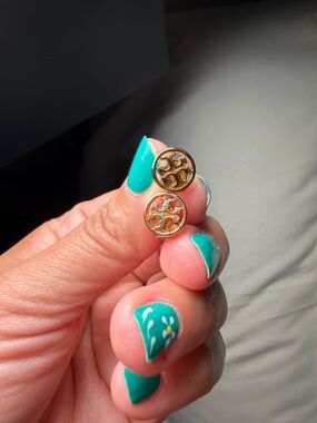 Tory Burch Gold Round Logo-Style Stud Earrings - Gold